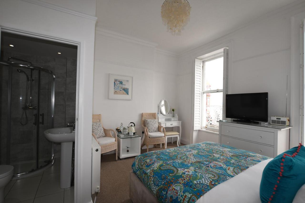 No. 98 Boutique Weymouth